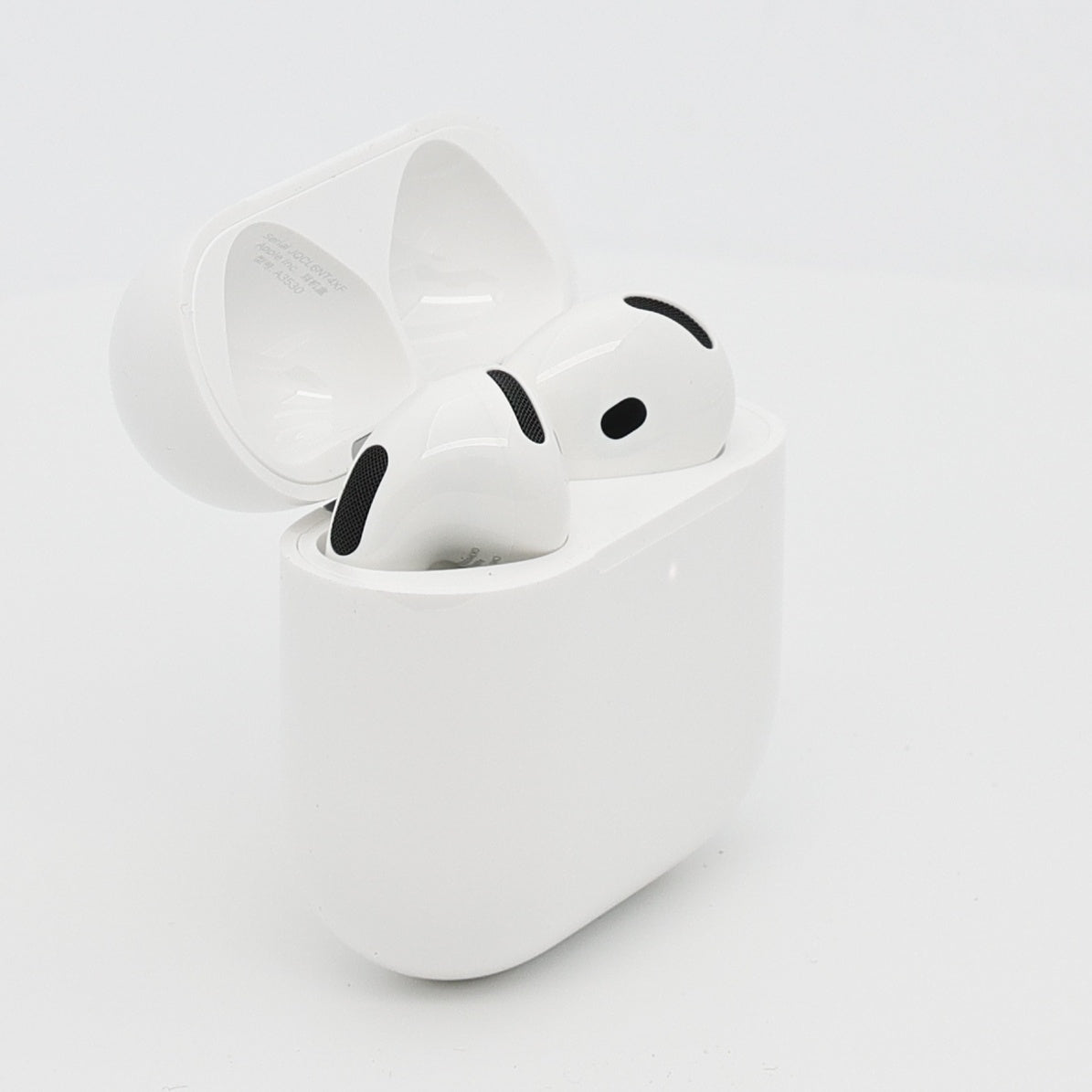 99新 Apple AirPods 5 白色