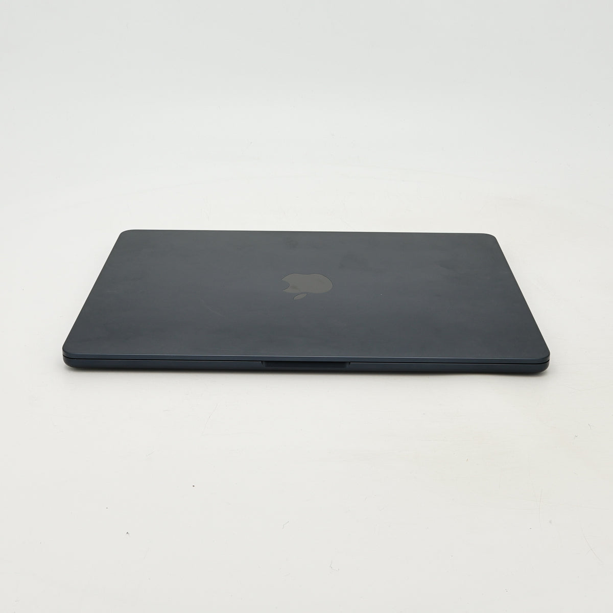 95新 Apple MacBook Air 22年 13寸 M2（8+8核） 8G RAM 256G SSD 午夜色
