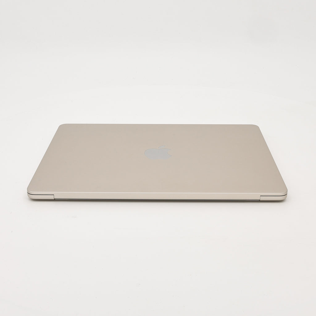 99新 Apple MacBook Air 22年 13寸 M2（8+8核） 16G RAM 256G SSD 星光色