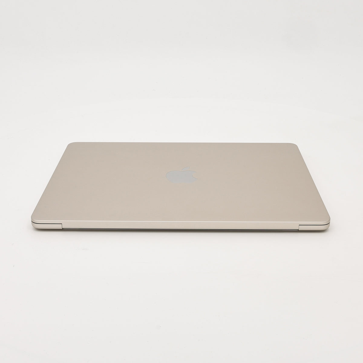 99新 Apple MacBook Air 22年 13寸 M2（8+8核） 16G RAM 256G SSD 星光色