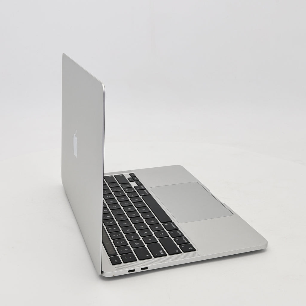 95新 Apple MacBook Pro 22年 13寸 M2（8+10核） 8G RAM 512G SSD 銀色