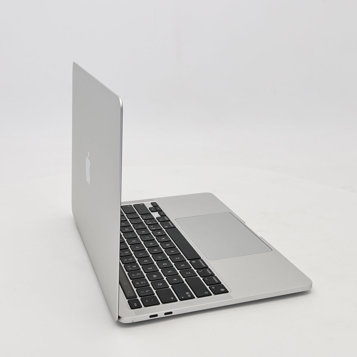 95新 Apple MacBook Pro 22年 13寸 M2（8+10核） 8G RAM 512G SSD 銀色