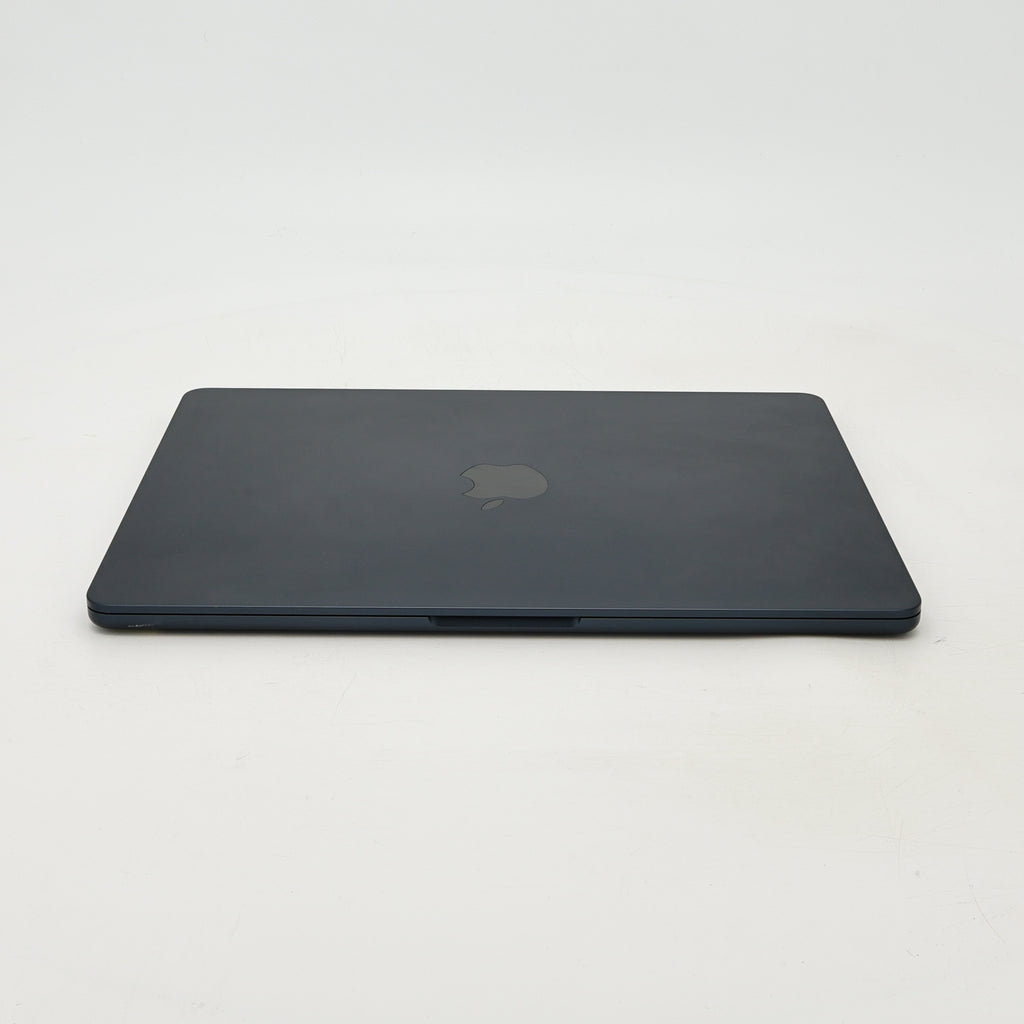 95新 Apple MacBook Air 22年 13寸 M2（8+8核） 8G RAM 256G SSD 午夜色