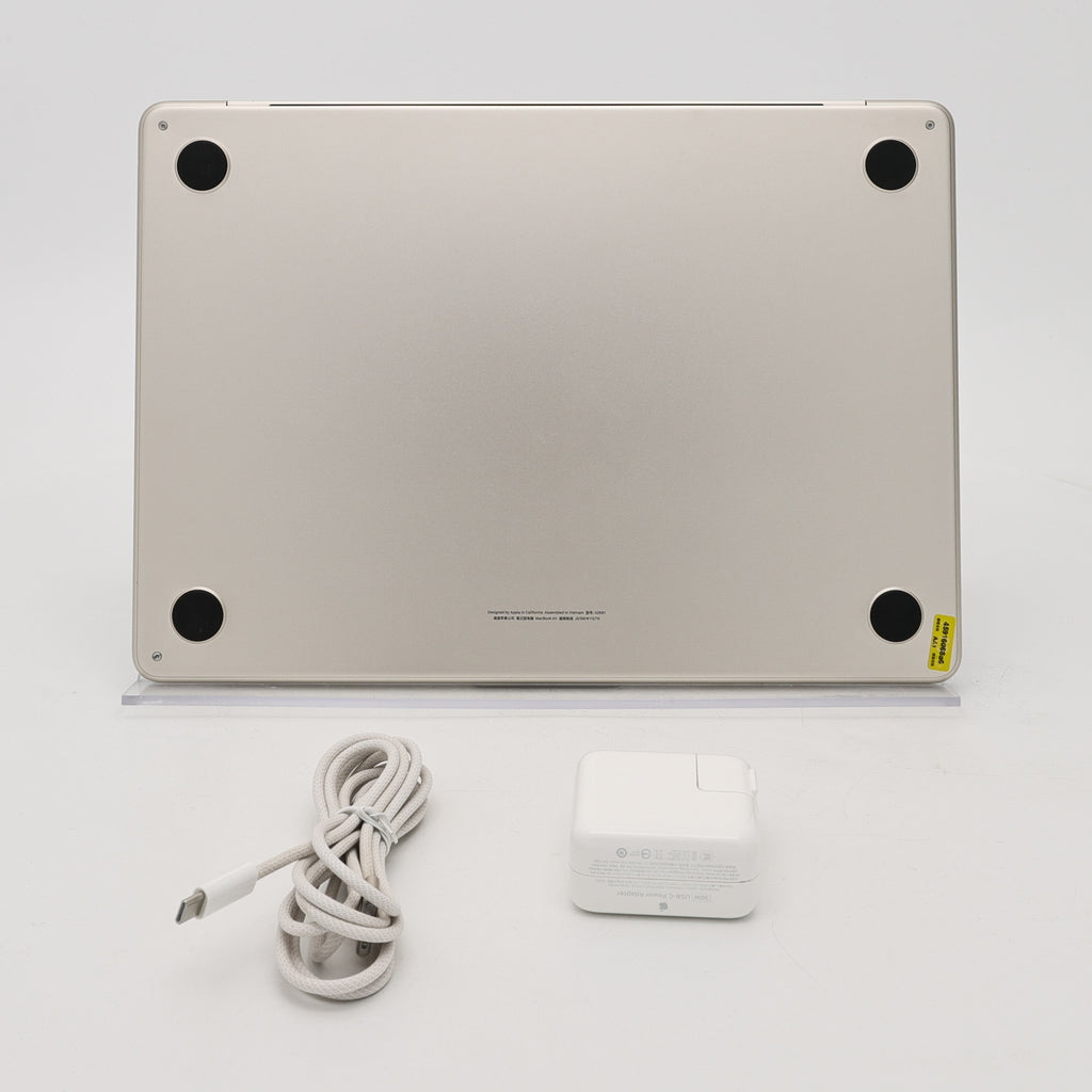 99新 Apple MacBook Air 22年 13寸 M2（8+8核） 8G RAM 256G SSD 星光色