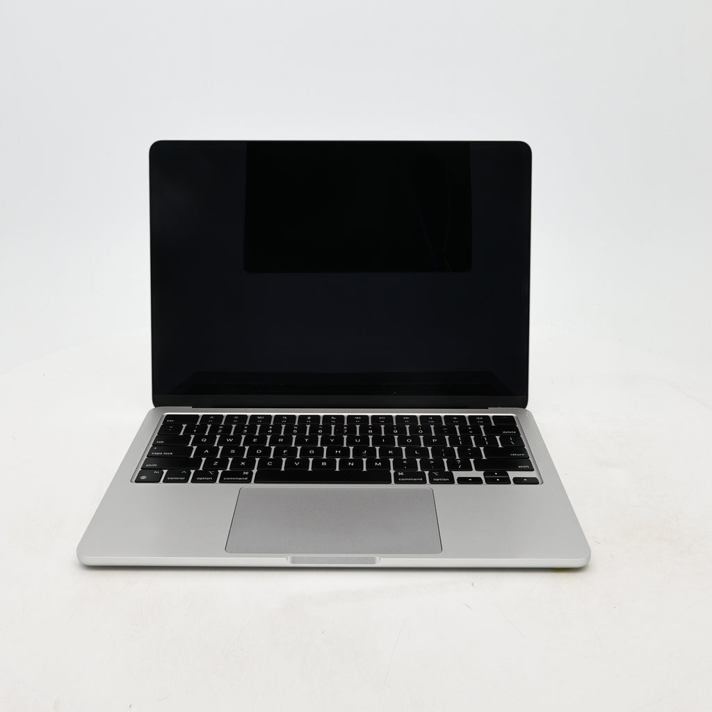 95新 Apple MacBook Air 22年 13寸 M2（8+8核） 8G RAM 256G SSD 銀色