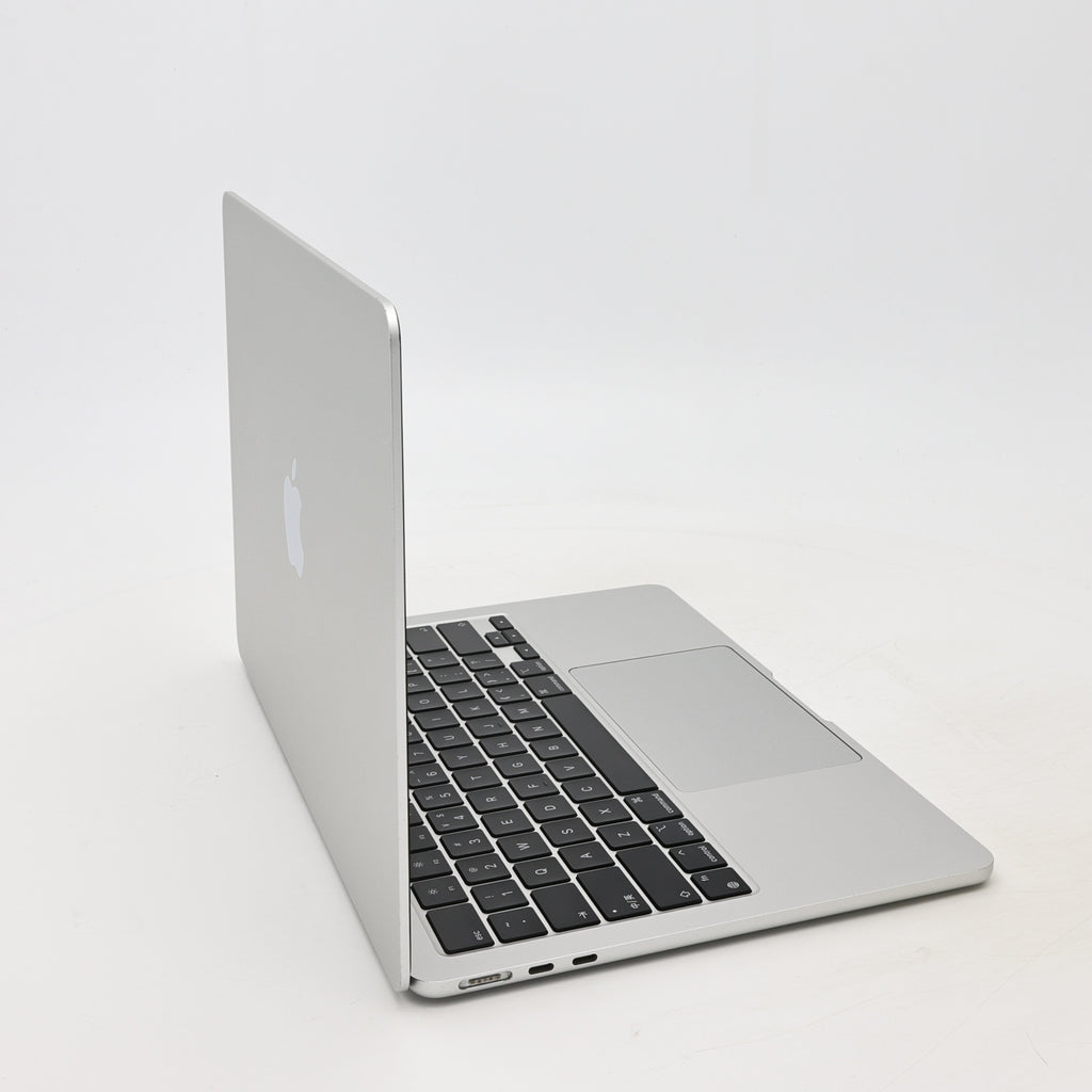 95新 Apple MacBook Air 22年 13寸 M2（8+8核） 8G RAM 512G SSD 銀色