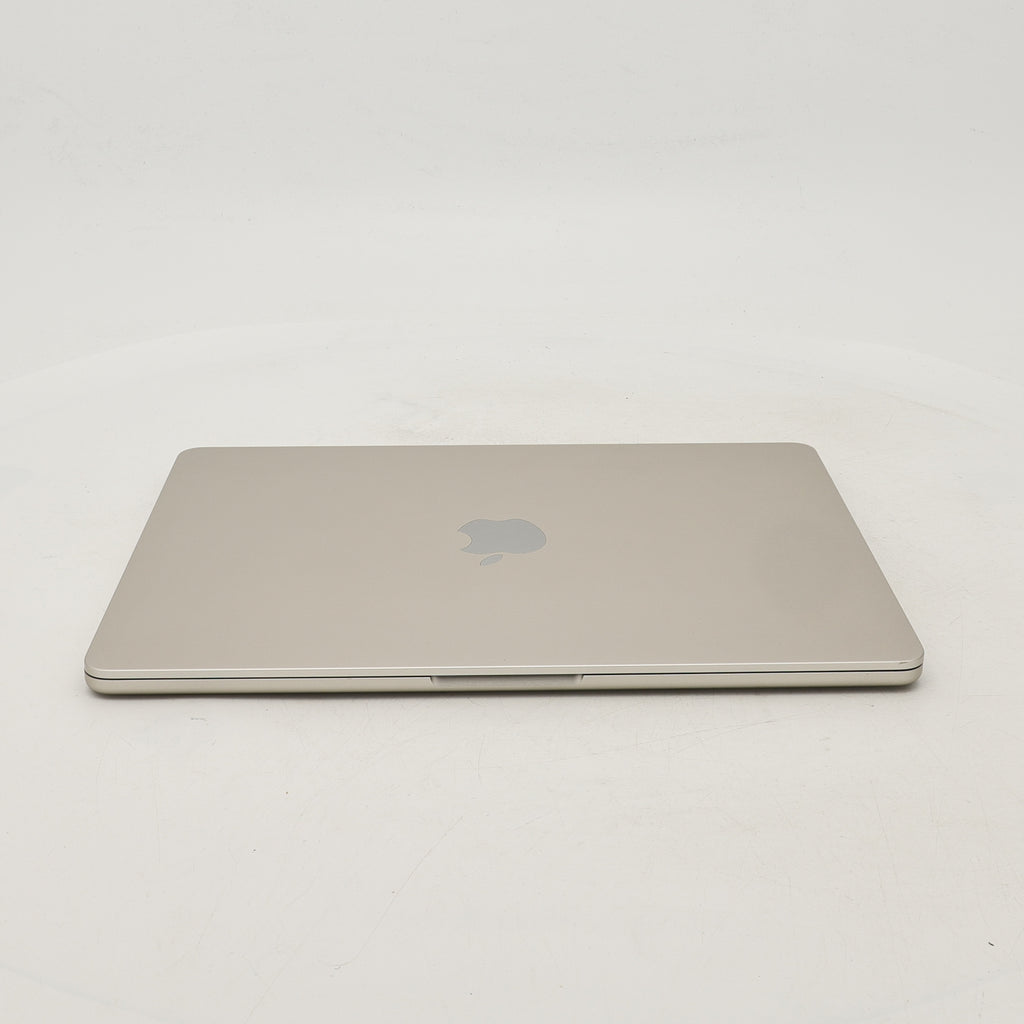 95新 Apple MacBook Air 22年 13寸 M2（8+8核） 16G RAM 256G SSD 星光色