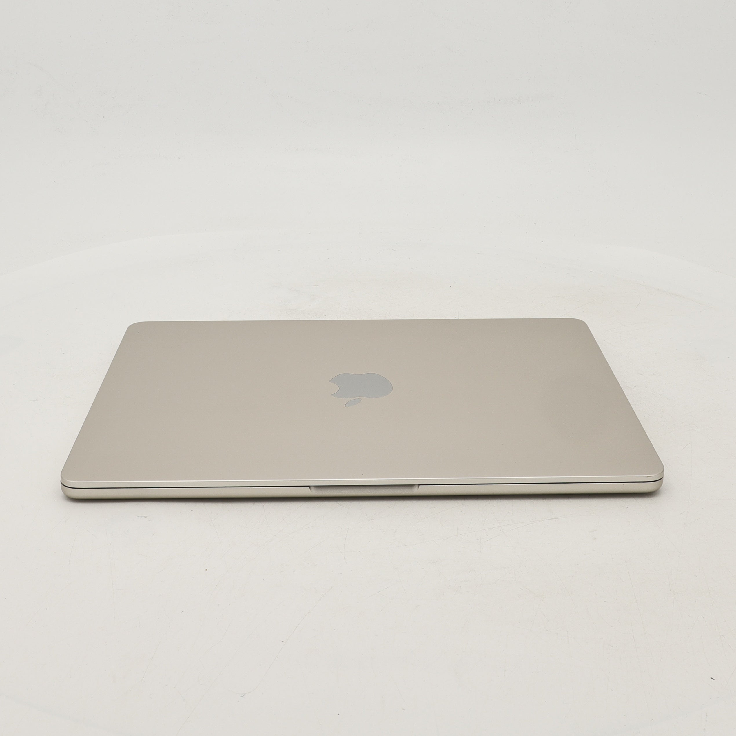 95新 Apple MacBook Air 22年 13寸 M2（8+8核） 16G RAM 256G SSD 星光色