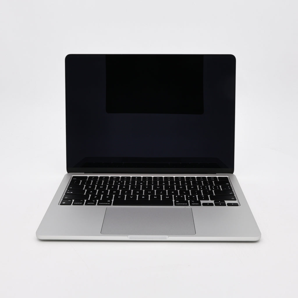 95新 Apple MacBook Air 22年 13寸 M2（8+10核） 8G RAM 512G SSD 銀色