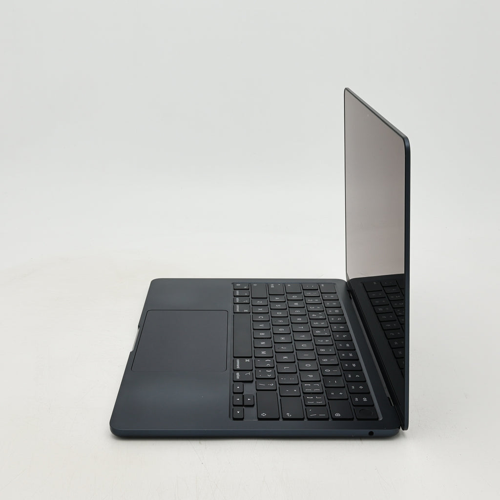 95新 Apple MacBook Air 22年 13寸 M2（8+8核） 16G RAM 256G SSD 午夜色
