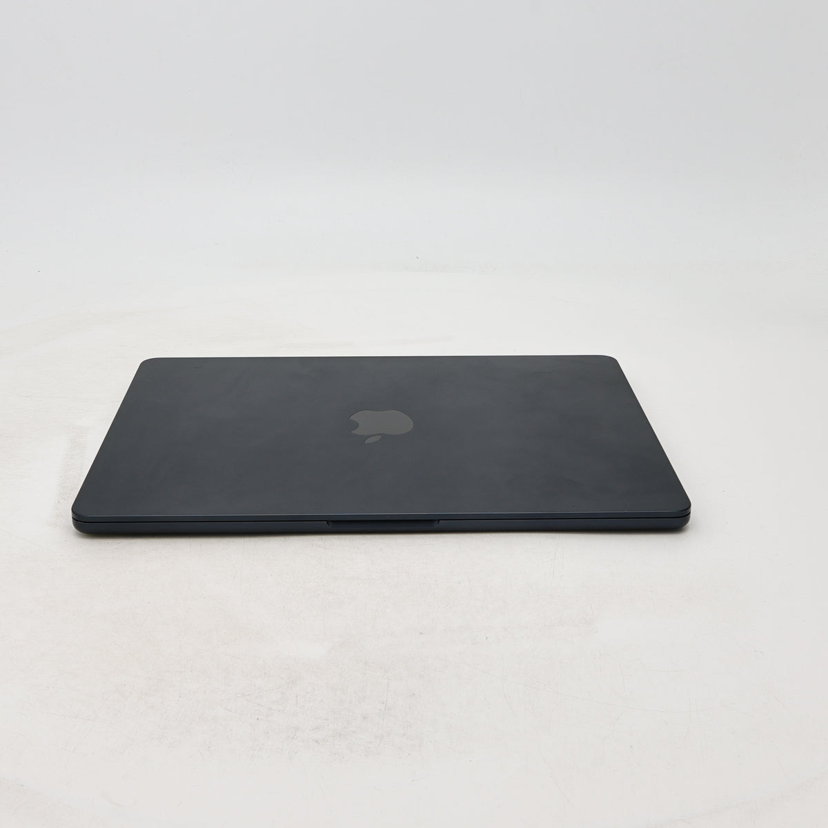 95新 Apple MacBook Air 22年 13寸 M2（8+8核） 8G RAM 256G SSD 午夜色