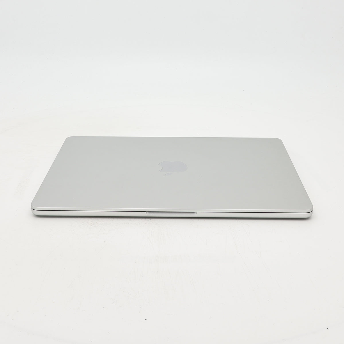 99新 Apple MacBook Air 22年 13寸 M2（8+8核） 8G RAM 256G SSD 銀色