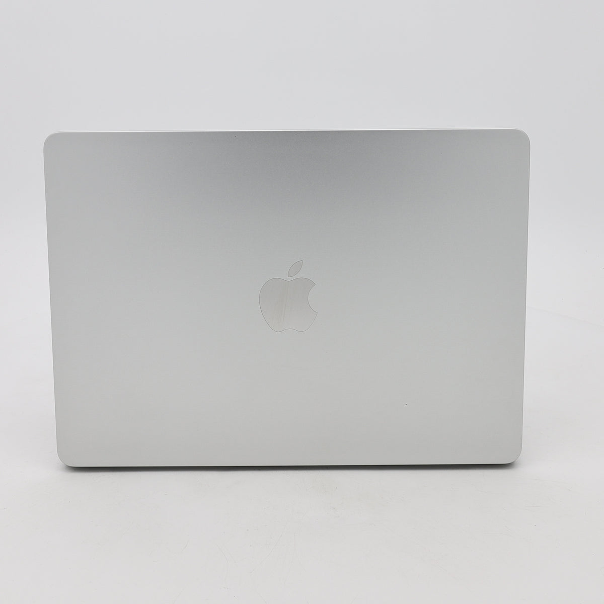 95新 Apple MacBook Air 22年 13寸 M2（8+8核） 8G RAM 256G SSD 銀色