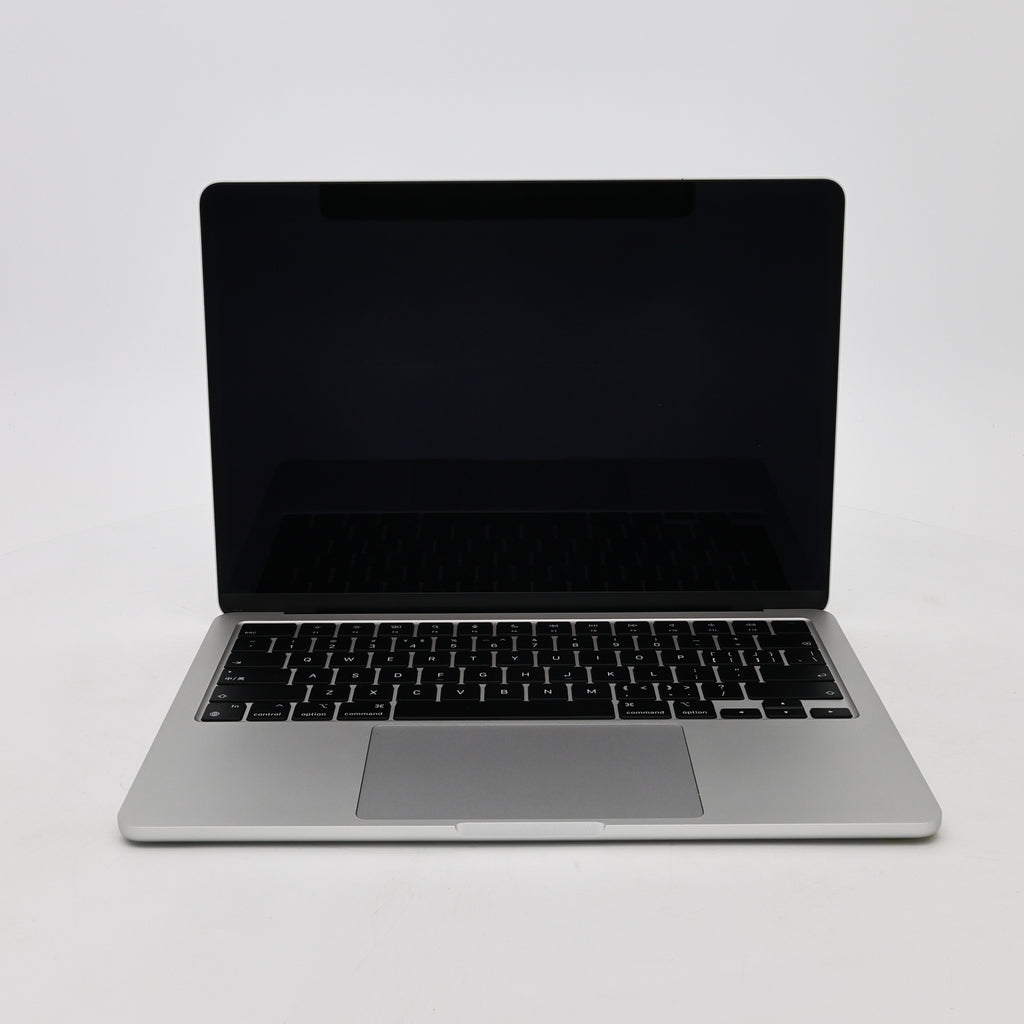95新 Apple MacBook Air 22年 13寸 M2（8+8核） 8G RAM 256G SSD 銀色