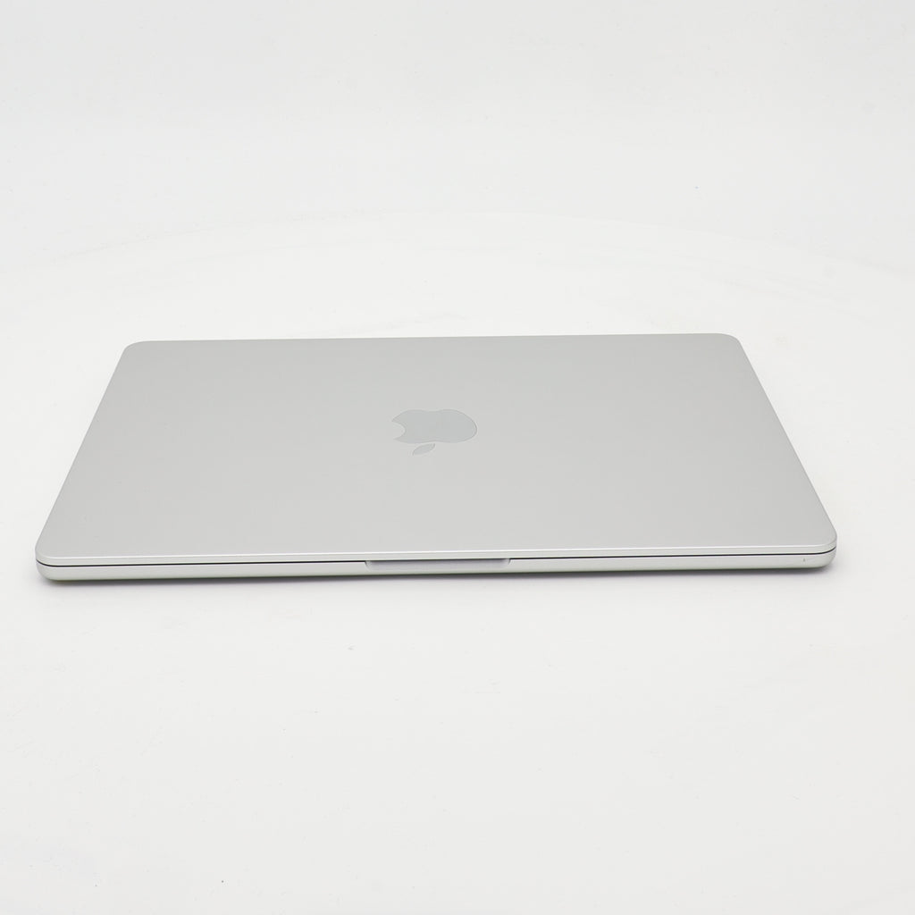 99新 Apple MacBook Air 24年 13寸 M3（8+8核） 8G RAM 256G SSD 銀色