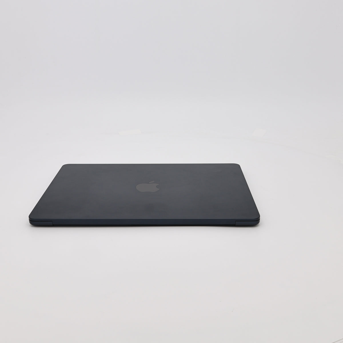95新 Apple MacBook Air 22年 13寸 M2（8+8核） 16G RAM 256G SSD 午夜色