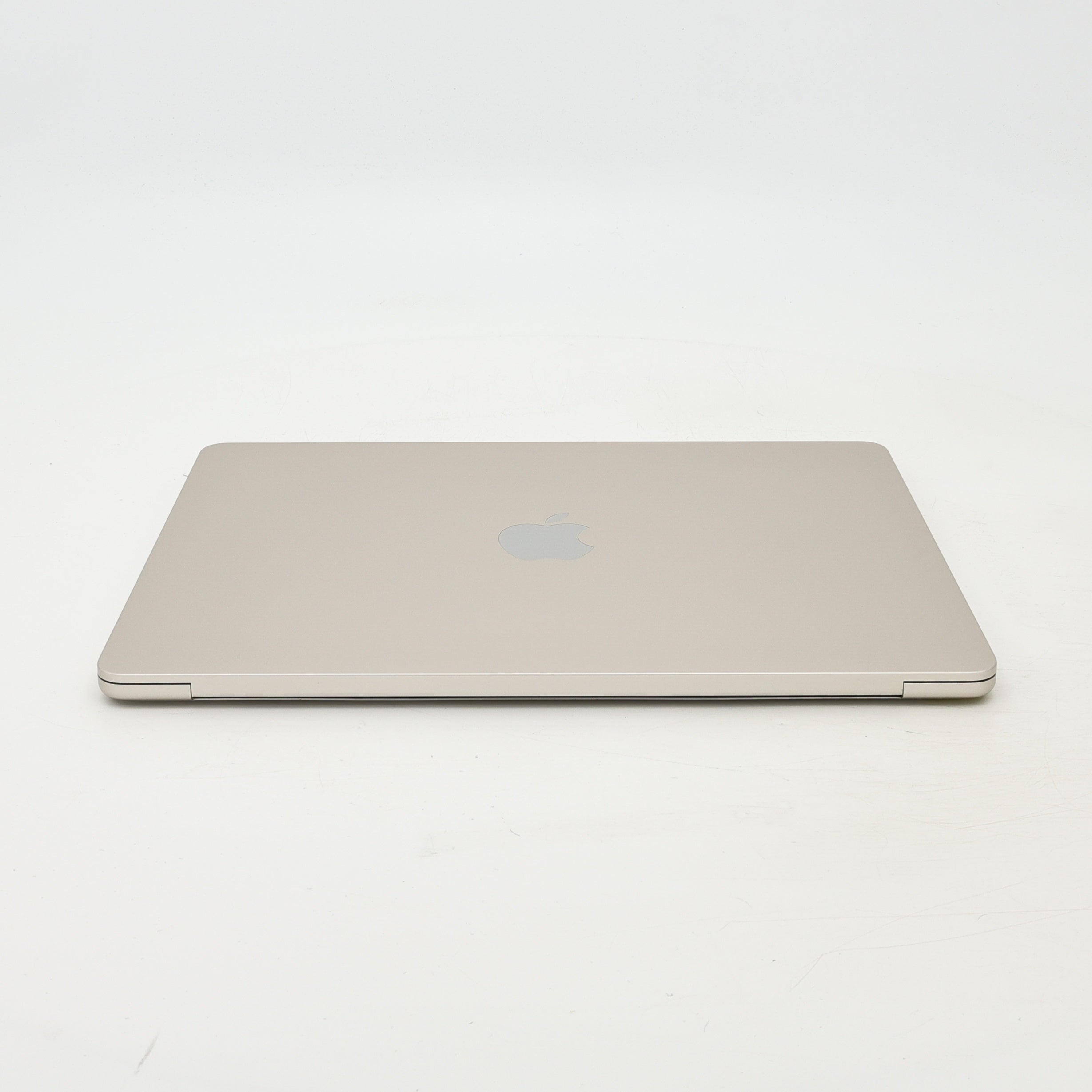 95新 Apple MacBook Air 22年 13寸 M2（8+10核） 8G RAM 512G SSD 星光色