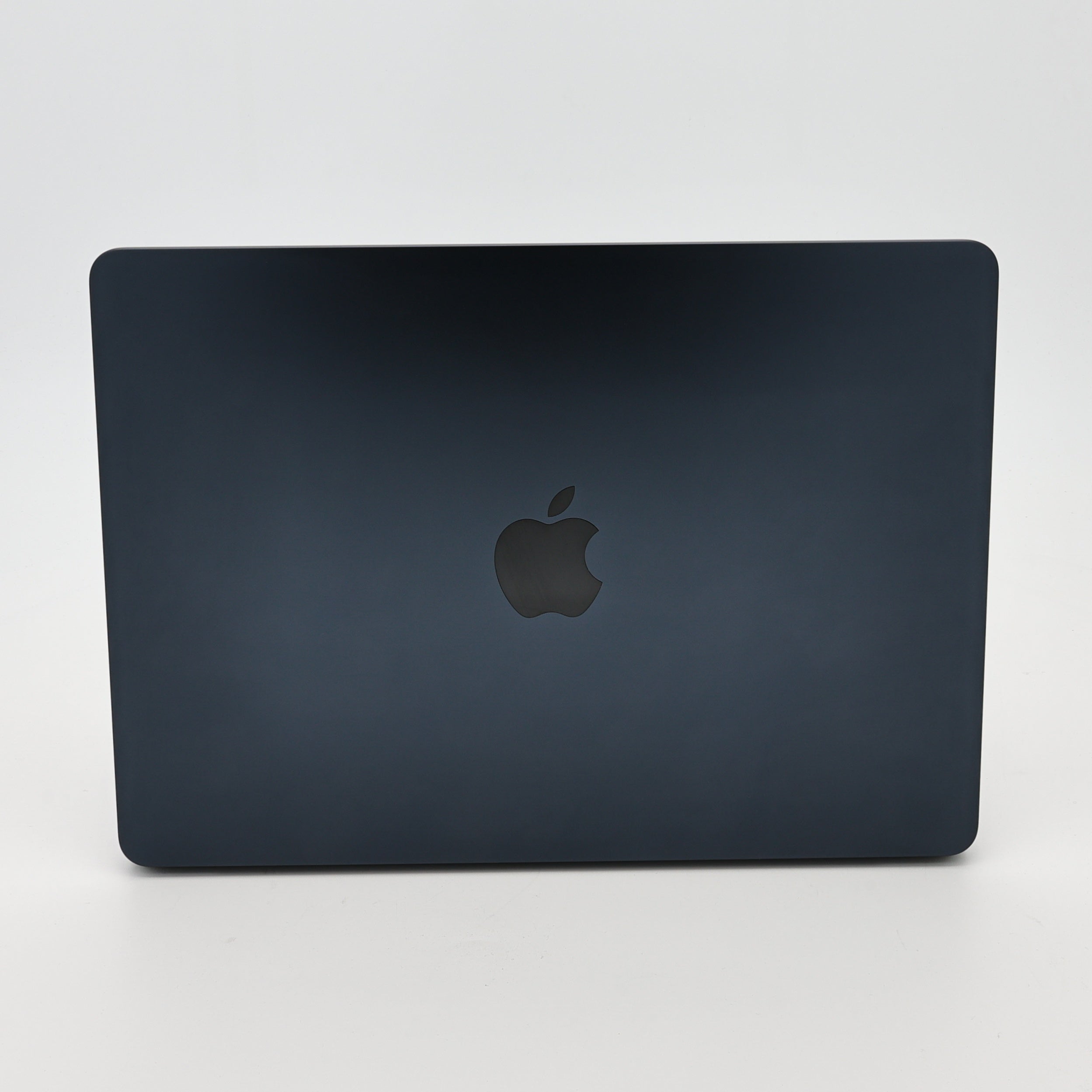 99新 Apple MacBook Air 22年 13寸 M2（8+8核） 8G RAM 256G SSD 午夜色