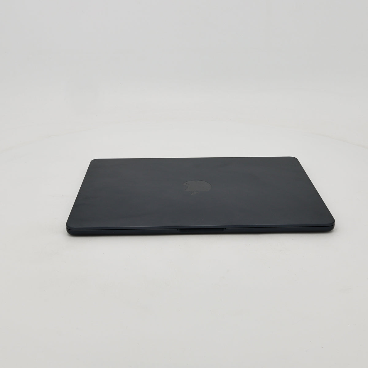 95新 Apple MacBook Air 22年 13寸 M2（8+8核） 8G RAM 256G SSD 午夜色