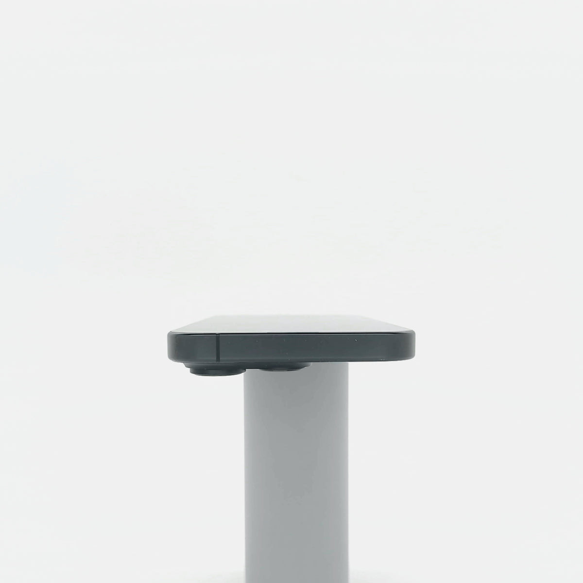 95新 Apple iPhone 16 Pro 128G 黑色鈦金屬 中國大陸版