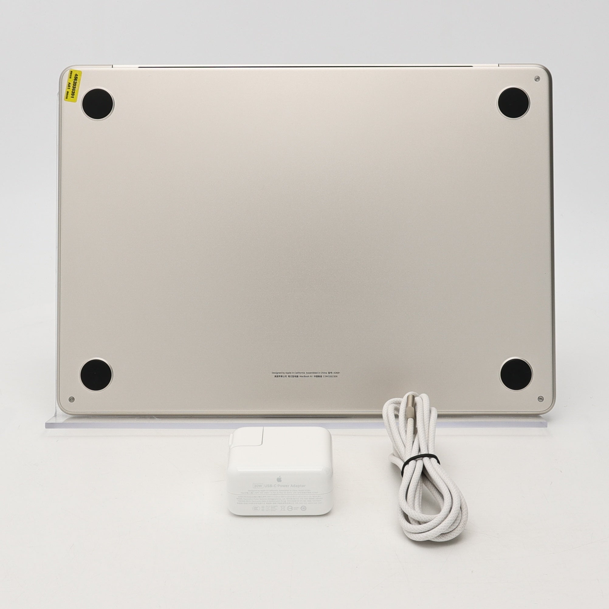 99新 Apple MacBook Air 22年 13寸 M2（8+8核） 16G RAM 256G SSD 星光色