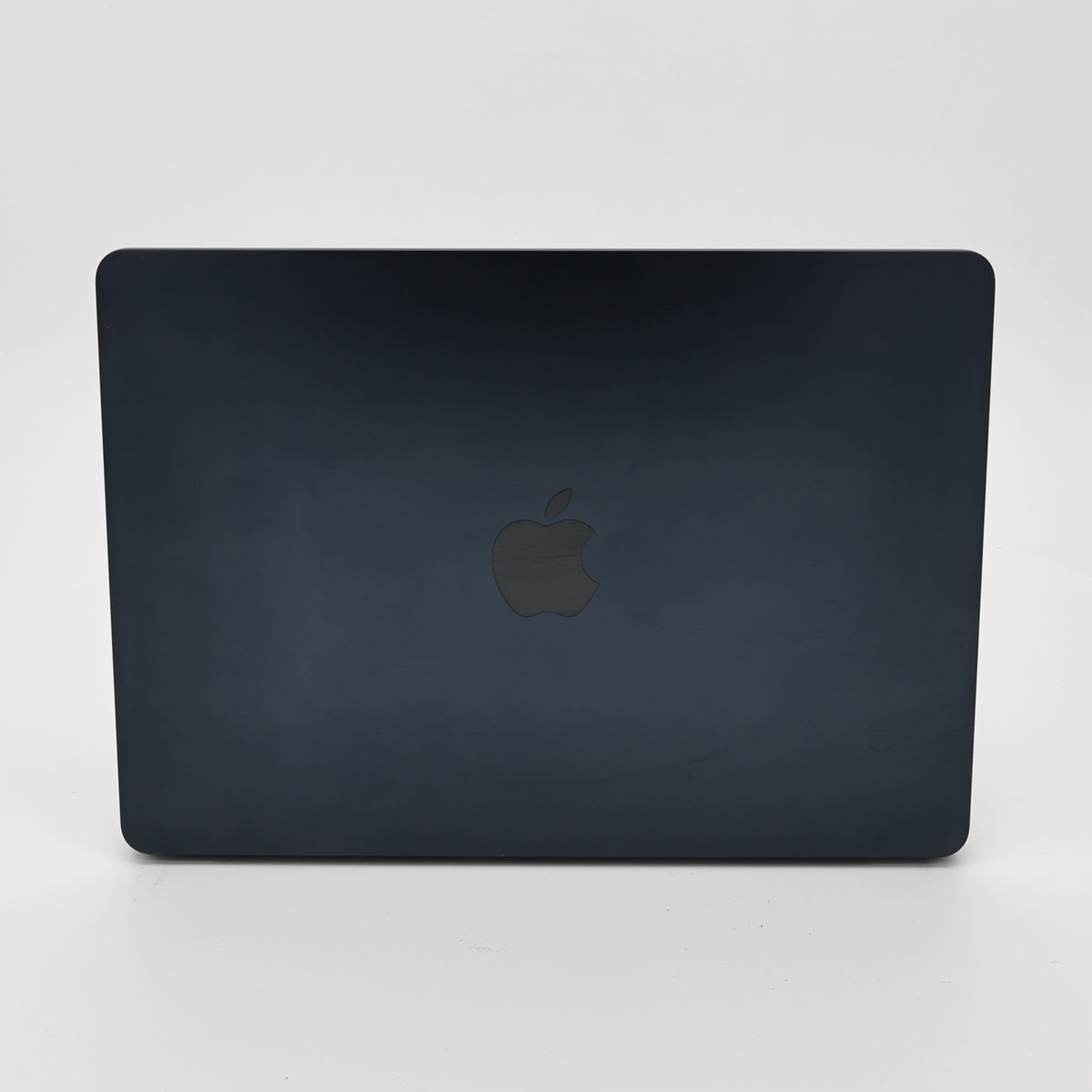 95新 Apple MacBook Air 22年 13寸 M2（8+8核） 8G RAM 256G SSD 午夜色