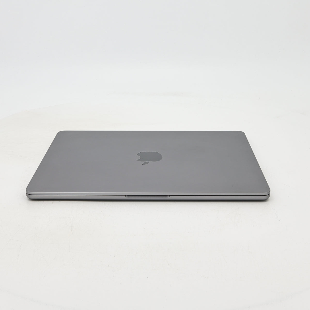 95新 Apple MacBook Air 22年 13寸 M2（8+8核） 8G RAM 256G SSD 深空灰色