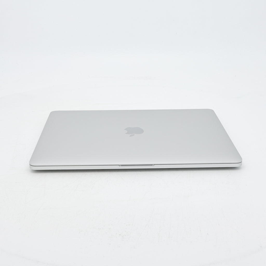 95新 Apple MacBook Pro 22年 13寸 M2（8+10核） 8G RAM 512G SSD 銀色