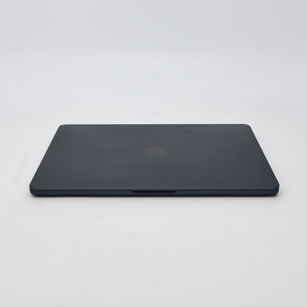 95新 Apple MacBook Air 22年 13寸 M2（8+8核） 8G RAM 256G SSD 午夜色