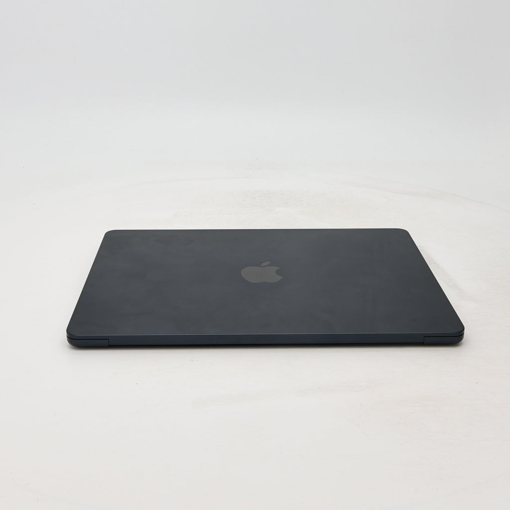 95新 Apple MacBook Air 22年 13寸 M2（8+8核） 8G RAM 256G SSD 午夜色