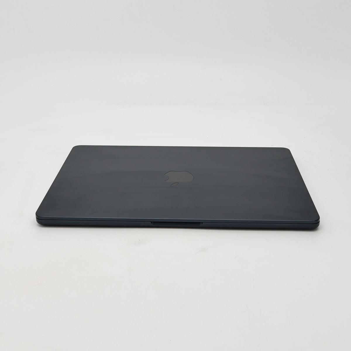 95新 Apple MacBook Air 22年 13寸 M2（8+10核） 8G RAM 512G SSD 午夜色