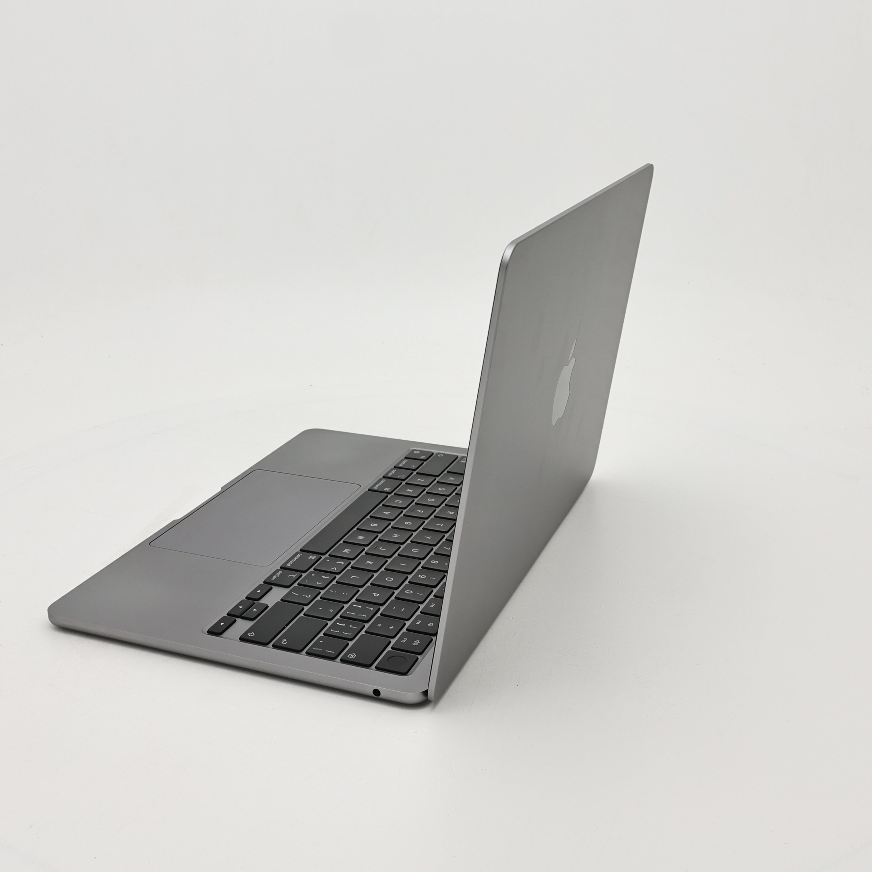 95新 Apple MacBook Air 22年 13寸 M2（8+10核） 8G RAM 512G SSD 深空灰色