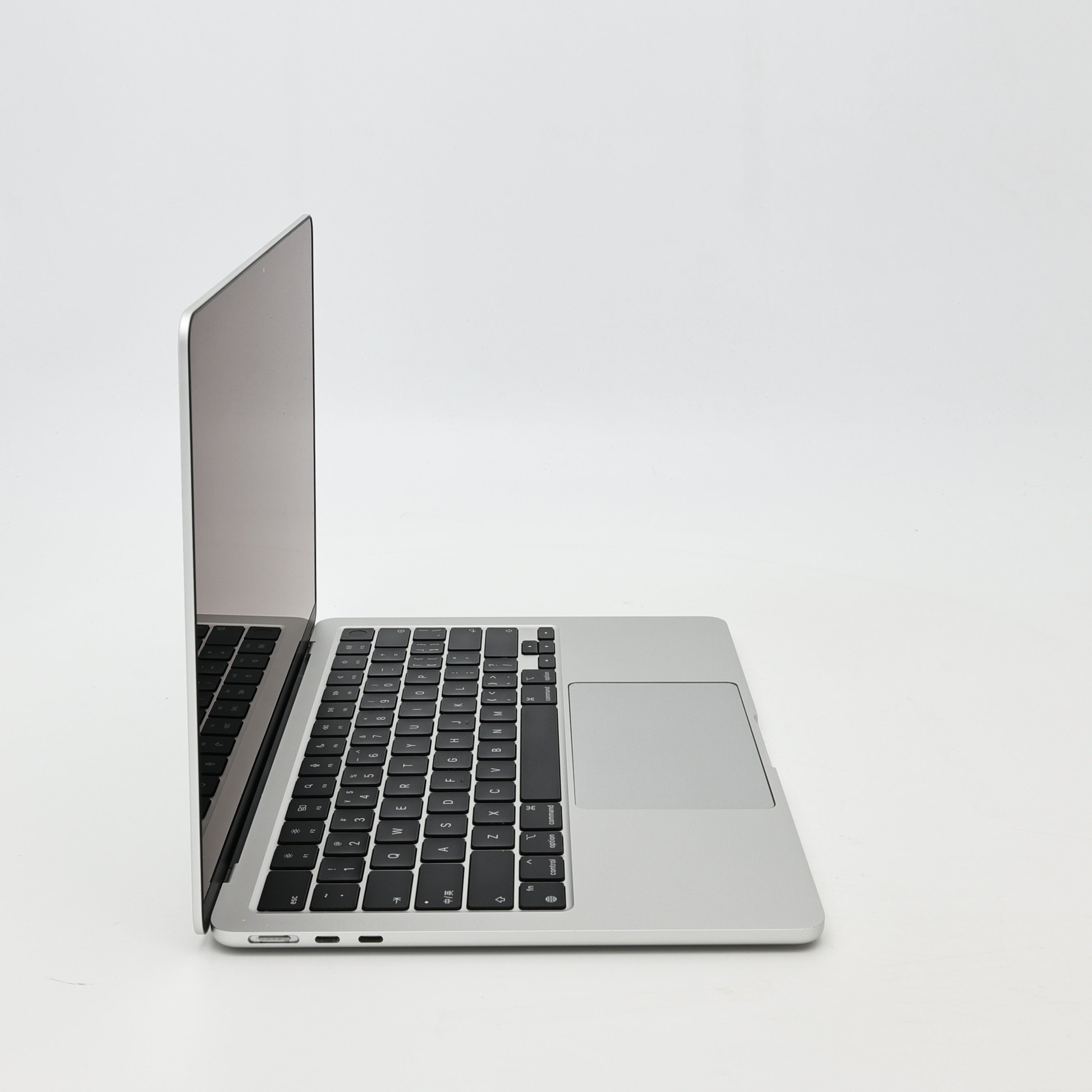 95新 Apple MacBook Air 22年 13寸 M2（8+10核） 8G RAM 512G SSD 銀色