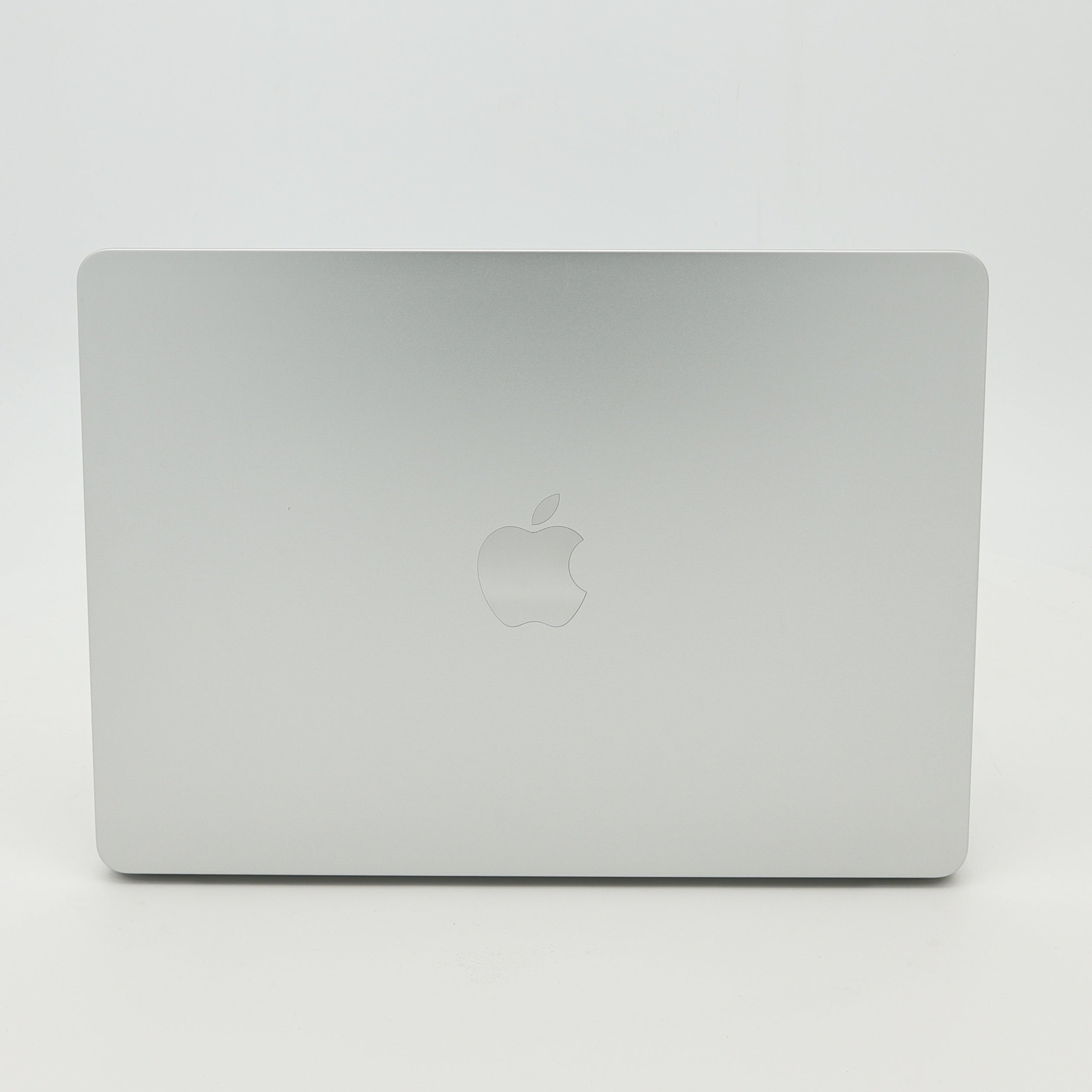 95新 Apple MacBook Air 24年 13寸 M3（8+8核） 8G RAM 256G SSD 銀色