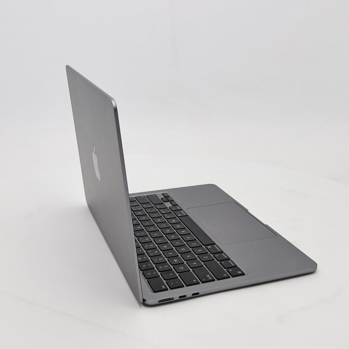 95新 Apple MacBook Air 24年 13寸 M3（8+8核） 8G RAM 256G SSD 深空灰色