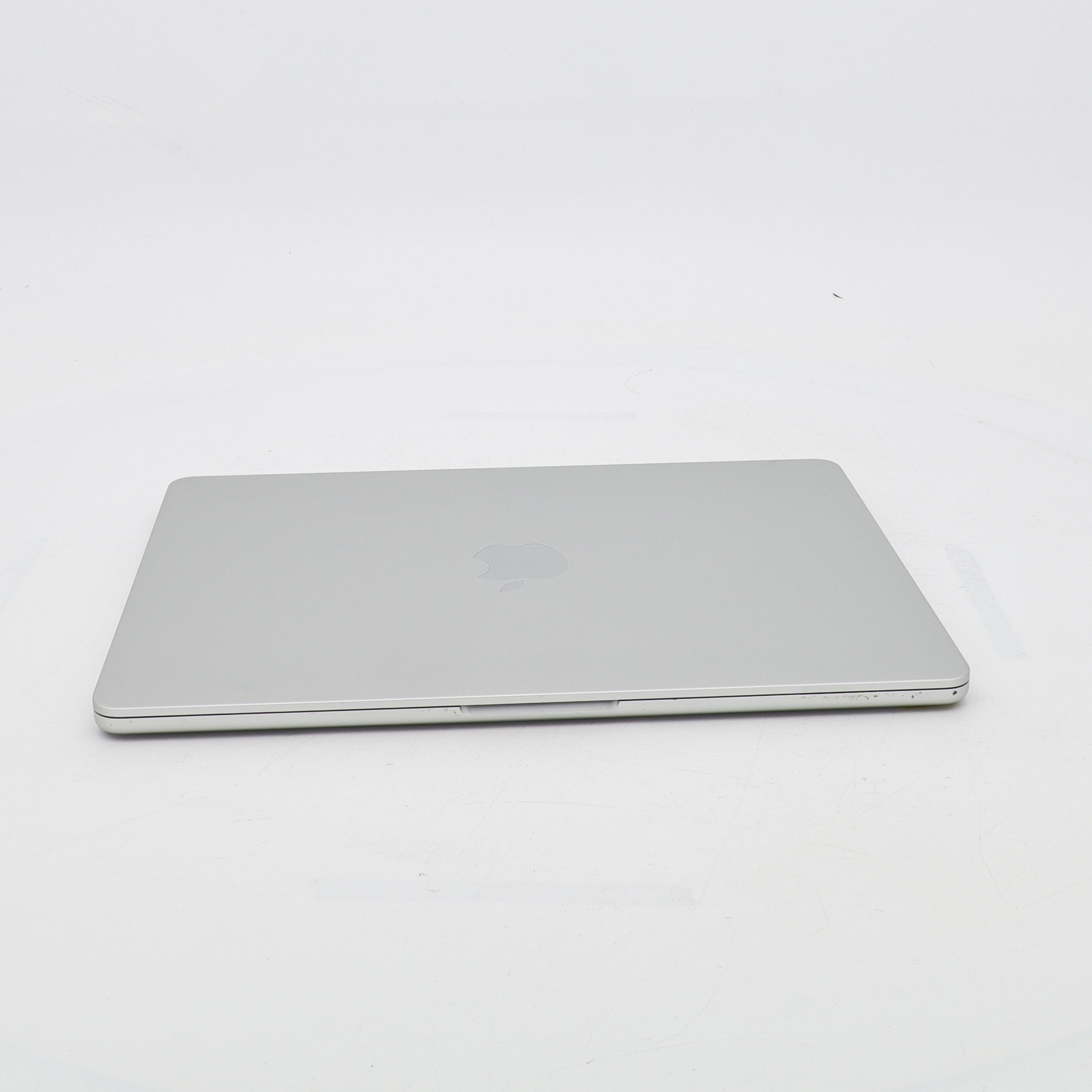 95新 Apple MacBook Air 22年 13寸 M2（8+8核） 8G RAM 512G SSD 銀色