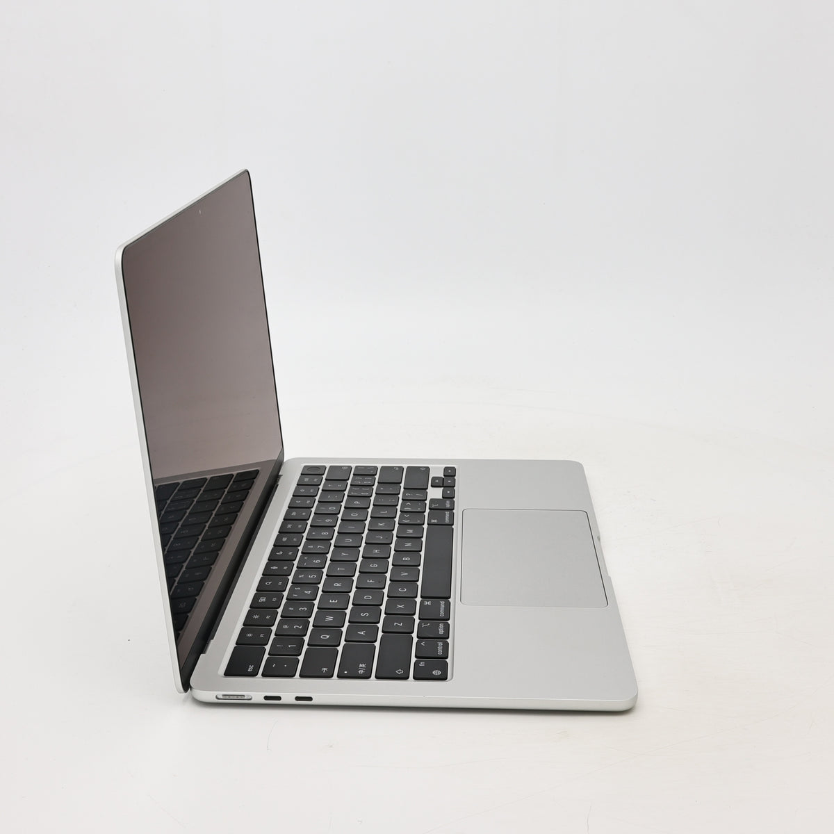 95新 Apple MacBook Air 22年 13寸 M2（8+8核） 8G RAM 512G SSD 銀色