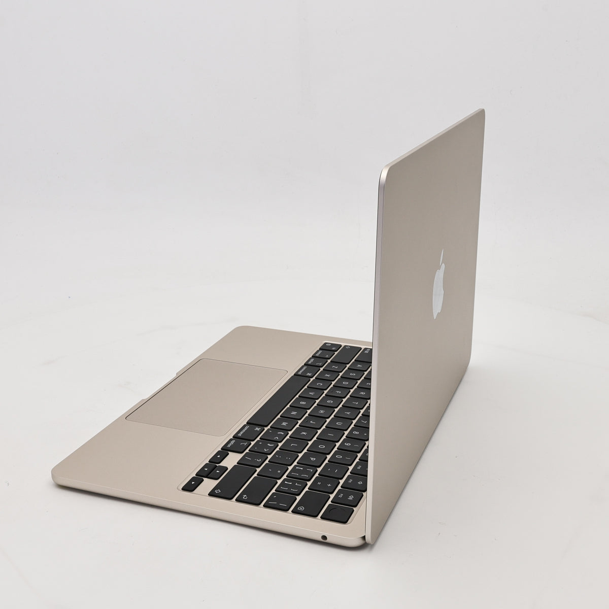 99新 Apple MacBook Air 22年 13寸 M2（8+8核） 16G RAM 256G SSD 星光色