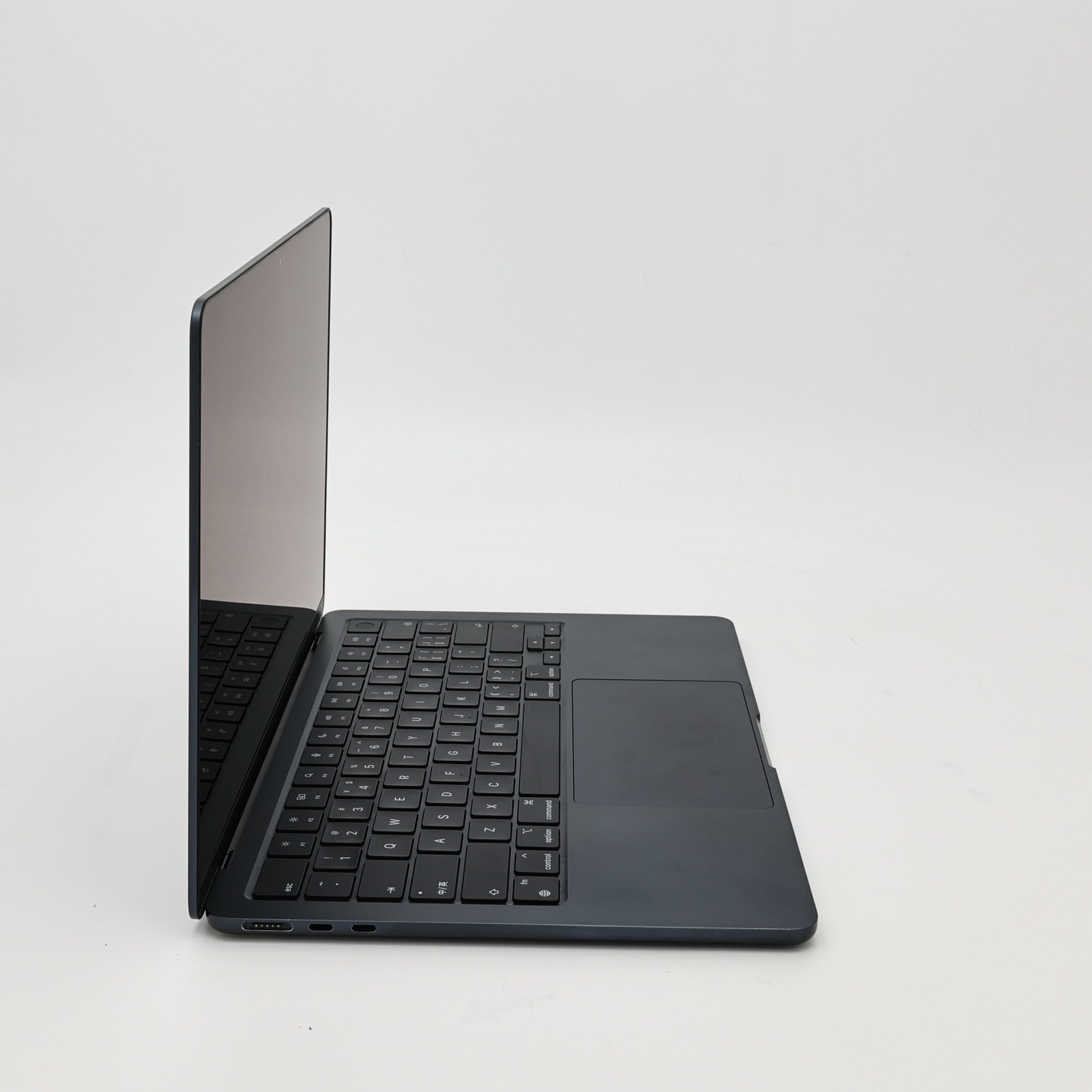 95新 Apple MacBook Air 22年 13寸 M2（8+8核） 8G RAM 256G SSD 午夜色