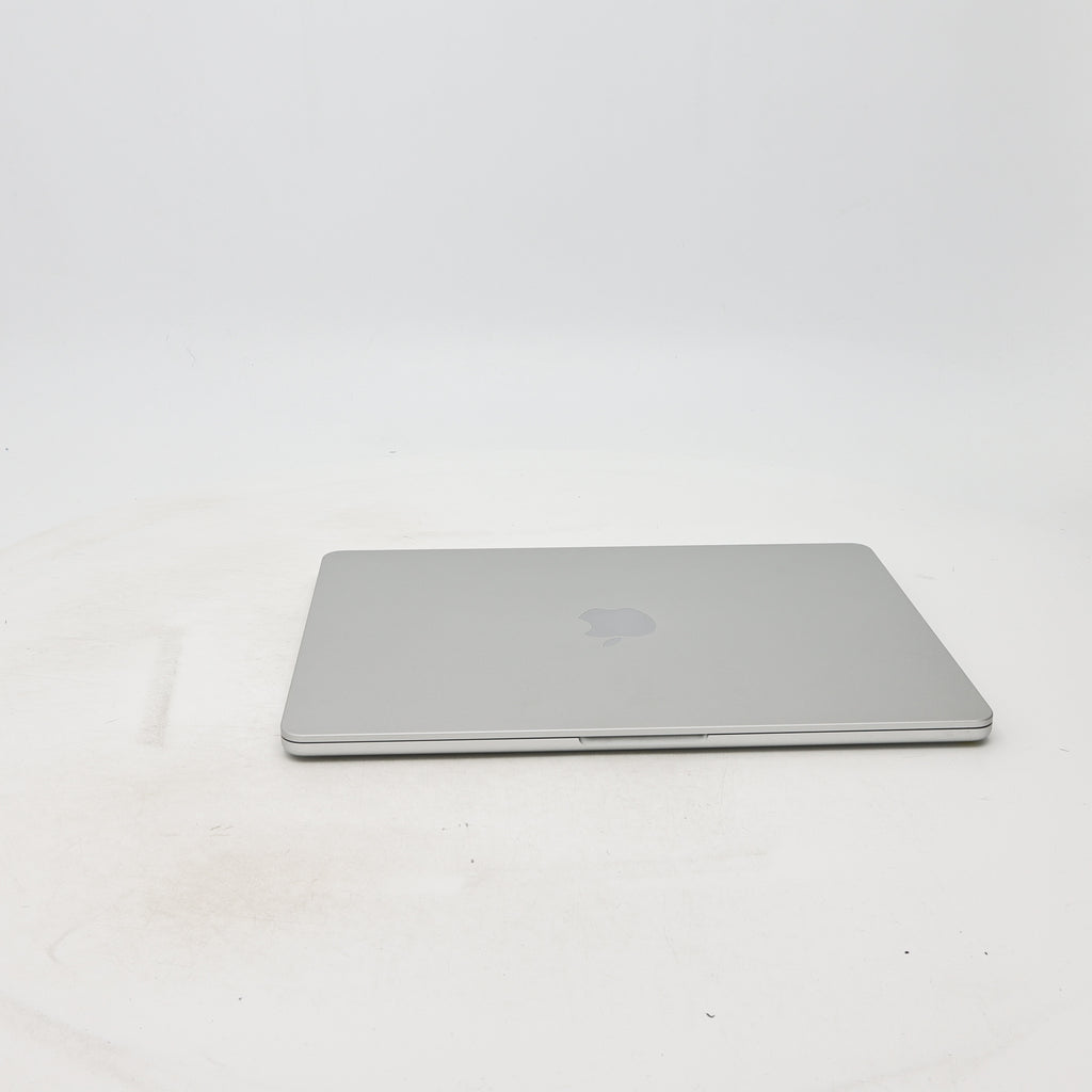 95新 Apple MacBook Air 22年 13寸 M2（8+8核） 8G RAM 512G SSD 銀色