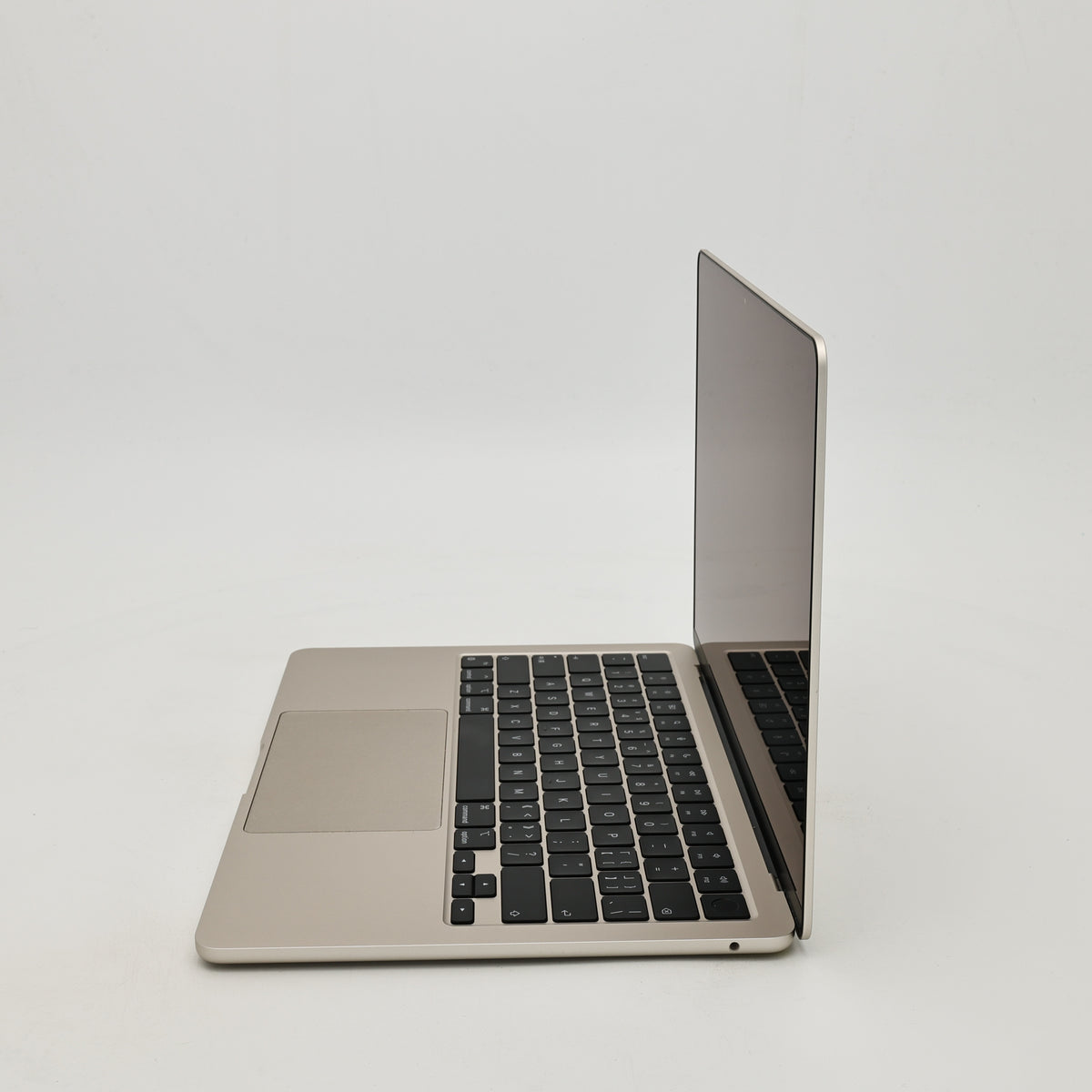 95新 Apple MacBook Air 22年 13寸 M2（8+8核） 8G RAM 256G SSD 星光色
