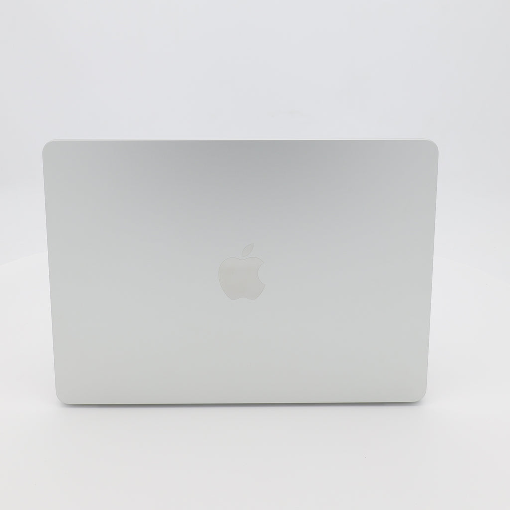 95新 Apple MacBook Air 22年 13寸 M2（8+10核） 8G RAM 512G SSD 銀色