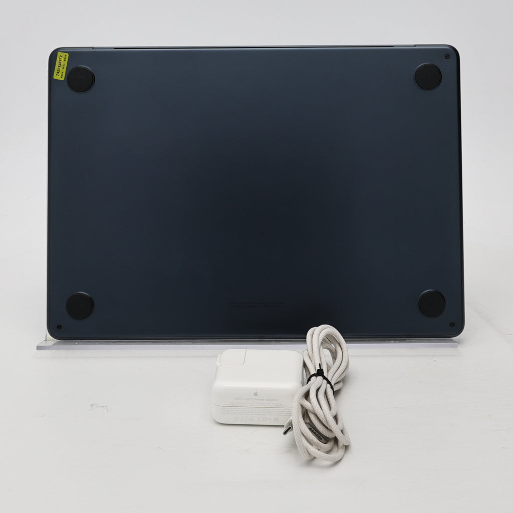 95新 Apple MacBook Air 22年 13寸 M2（8+8核） 8G RAM 256G SSD 午夜色