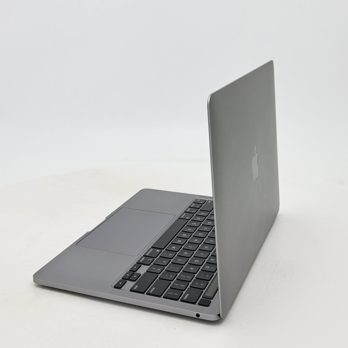 95新 Apple MacBook Pro 22年 13寸 M2（8+10核） 8G RAM 512G SSD 深空灰色
