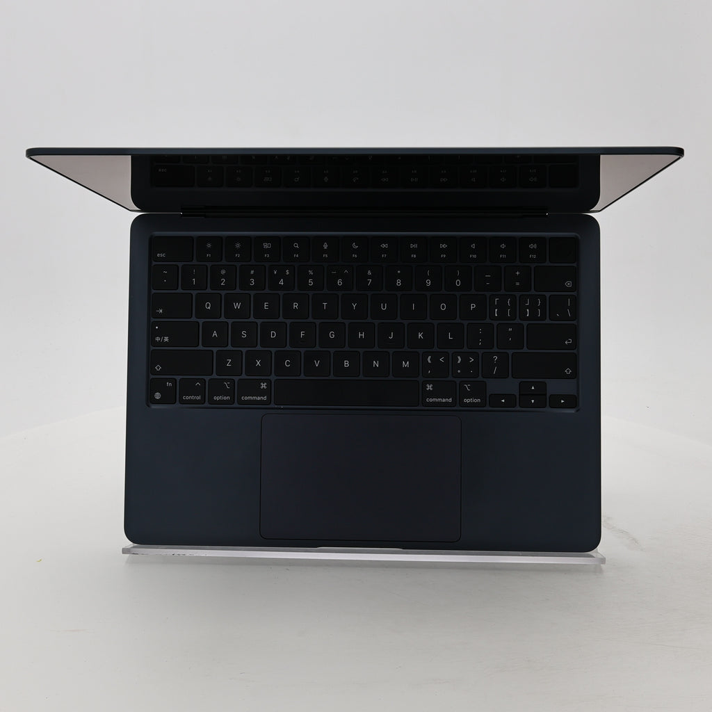 95新 Apple MacBook Air 22年 13寸 M2（8+8核） 8G RAM 256G SSD 午夜色