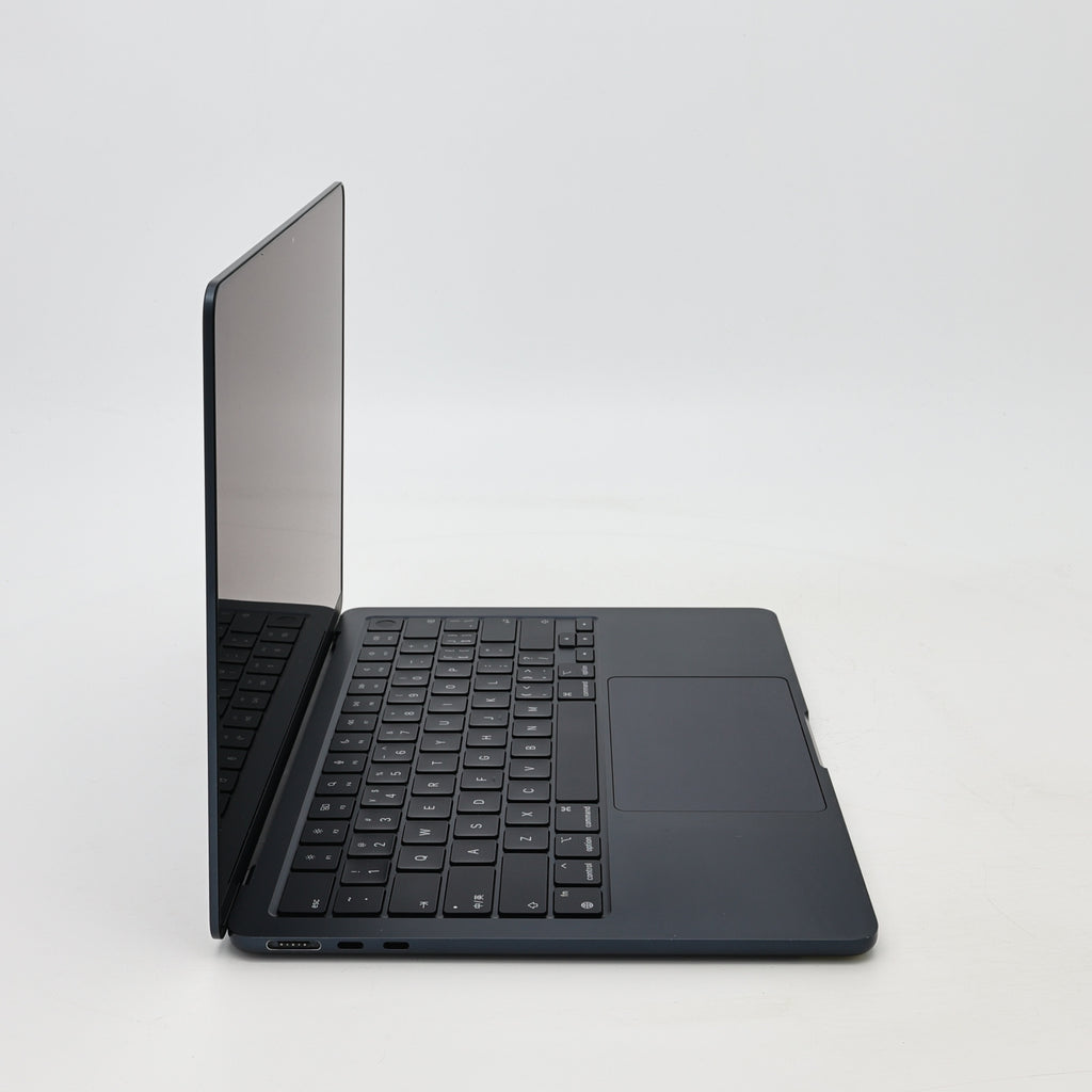 95新 Apple MacBook Air 22年 13寸 M2（8+8核） 8G RAM 256G SSD 午夜色