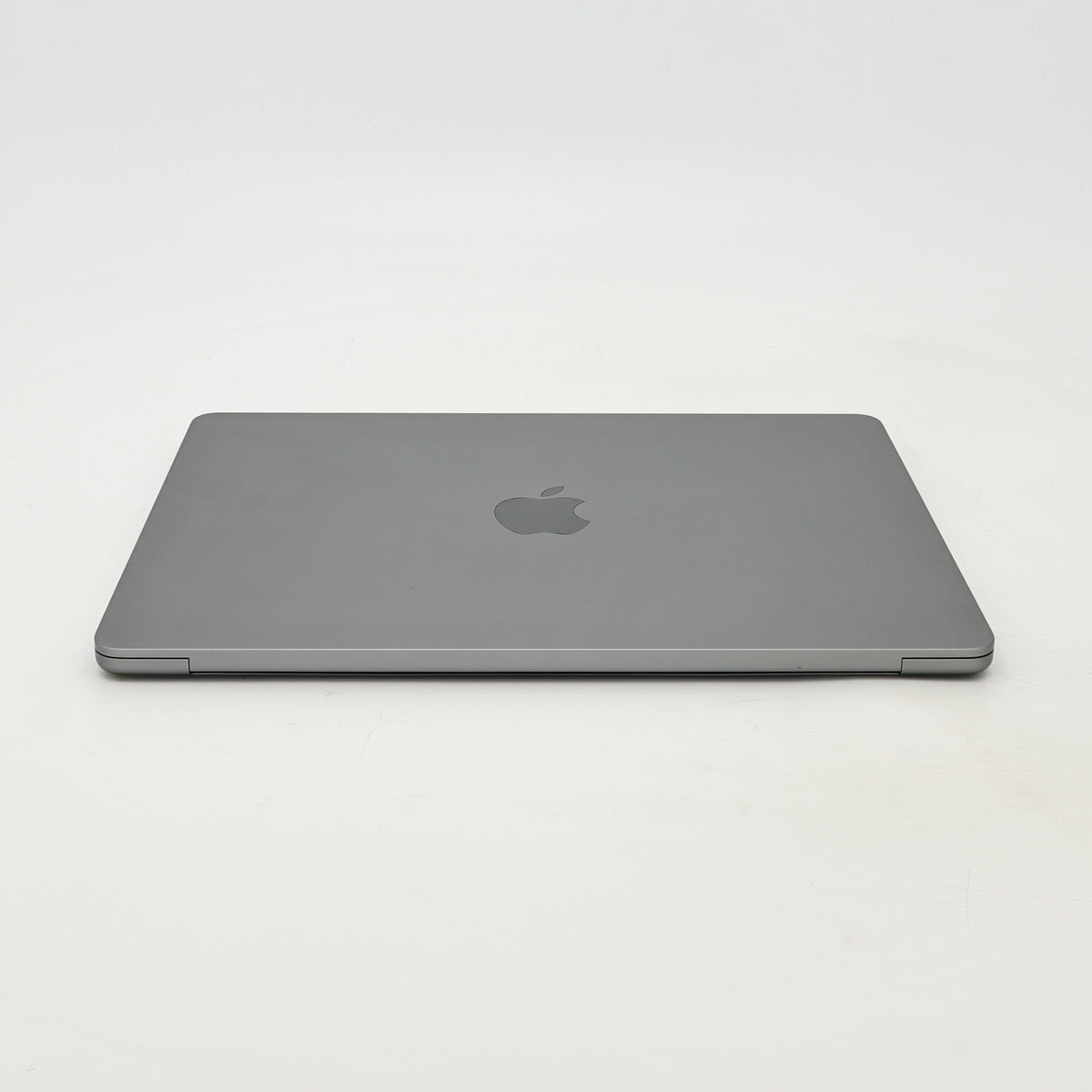 95新 Apple MacBook Air 22年 13寸 M2（8+8核） 16G RAM 256G SSD 深空灰色