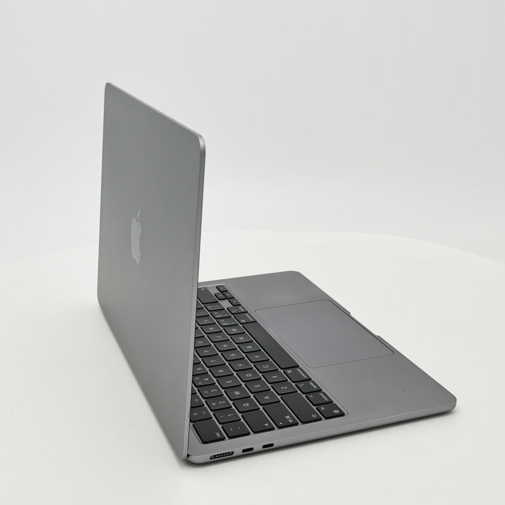 95新 Apple MacBook Air 24年 13寸 M3（8+10核） 8G RAM 512G SSD 深空灰色