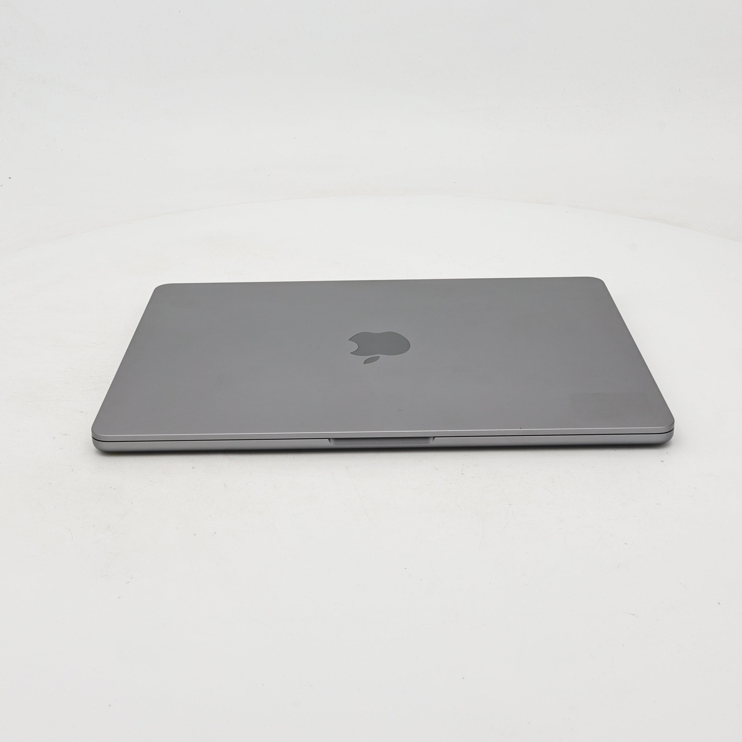95新 Apple MacBook Air 22年 13寸 M2（8+8核） 8G RAM 256G SSD 深空灰色