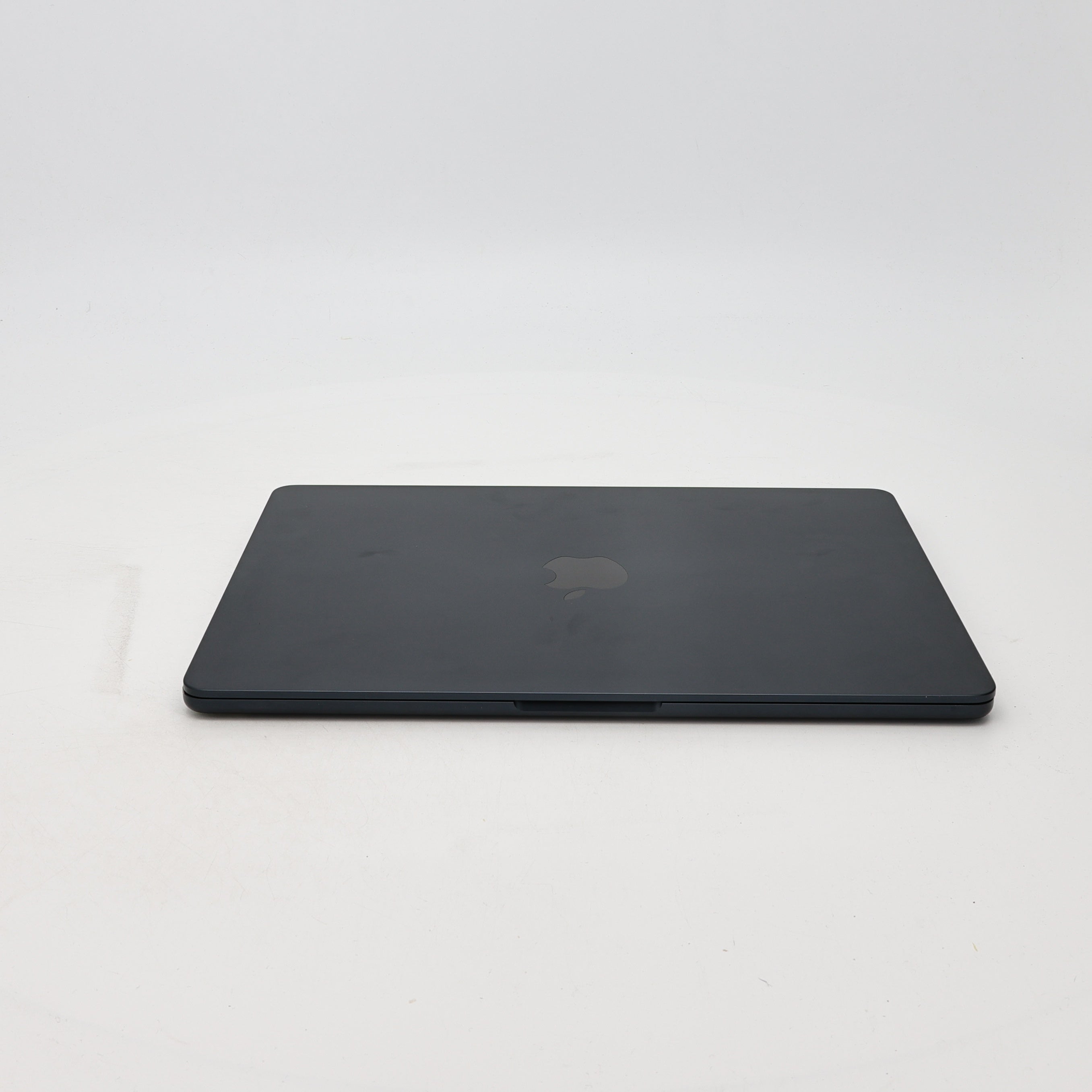 95新 Apple MacBook Air 22年 13寸 M2（8+8核） 8G RAM 256G SSD 午夜色